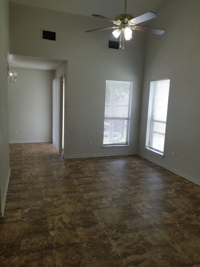 Photo - 2608 Tortuga Ln