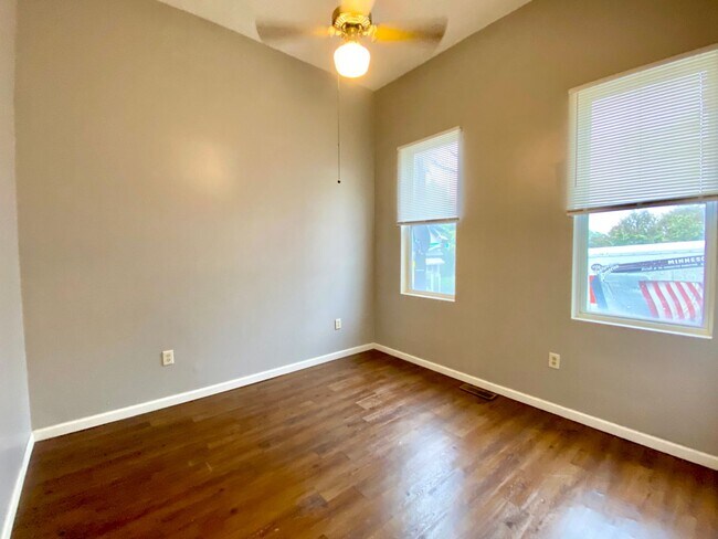 400 Warner St Unit 1