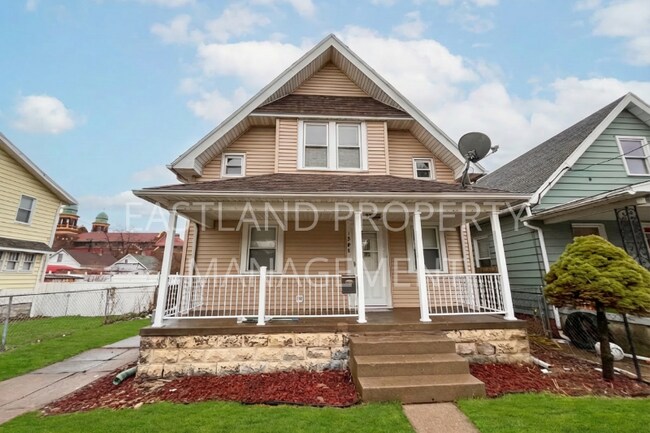 Building Photo - 1966 Burr St