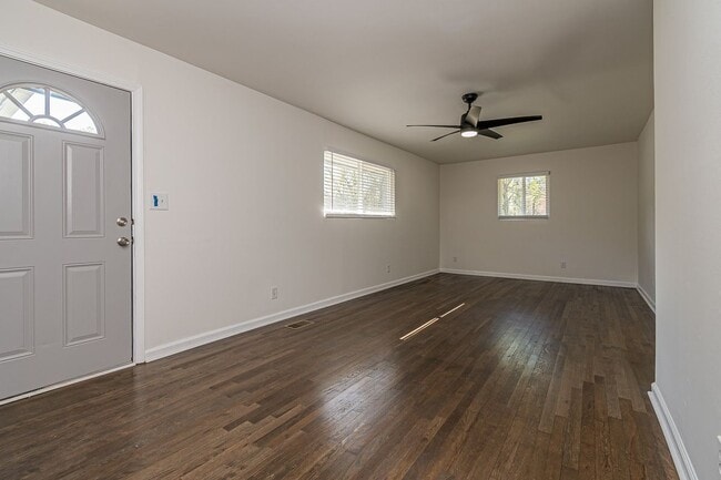 Photo - 1506 Janmar Dr