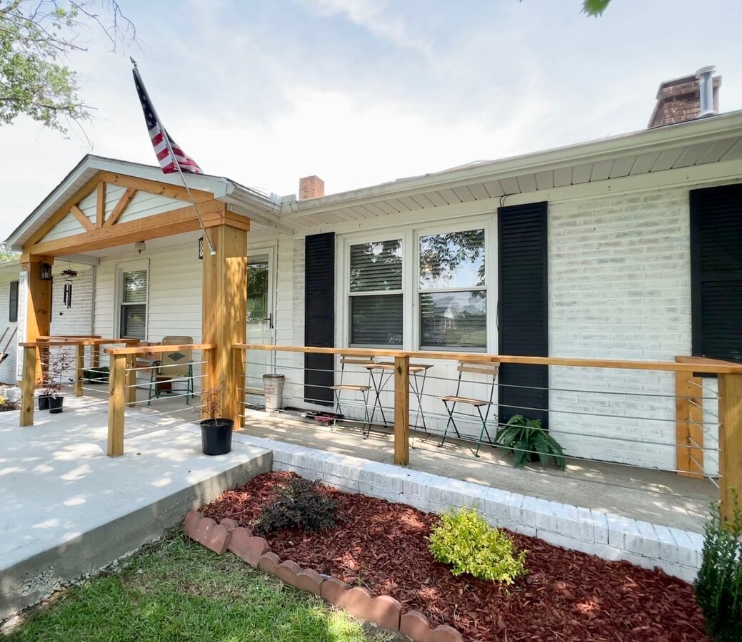 Photo - 5721 McDaniel Dr