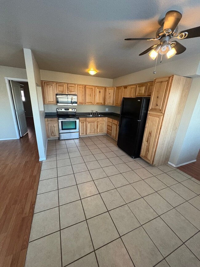 Photo - 1926 E 15th St