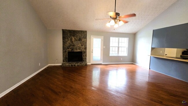 Photo - 102 Buckskin Dr