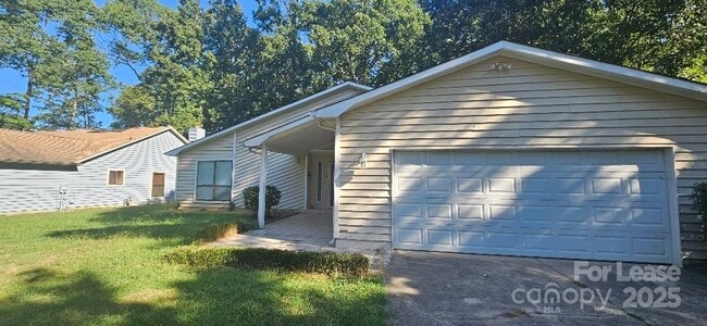 Building Photo - 3738 Sweetgrass Ln Rental
