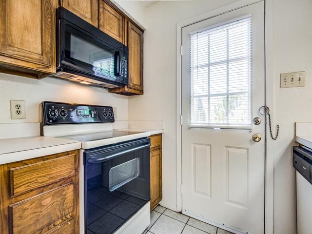 Photo - 929 W Hickory St