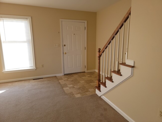 Photo - 46 Ironstone Dr