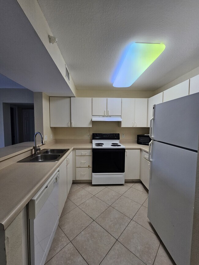 Photo - 8274 Key Royal Cir