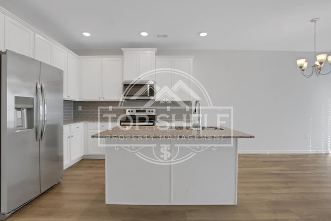 Photo - 102 Jaxton St