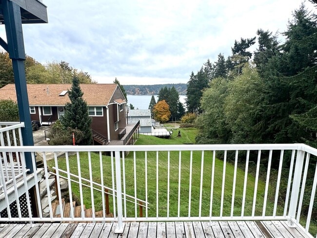 Photo - 2-Bed 2 bath Gig Harbor Retreat w/ Sauna &...