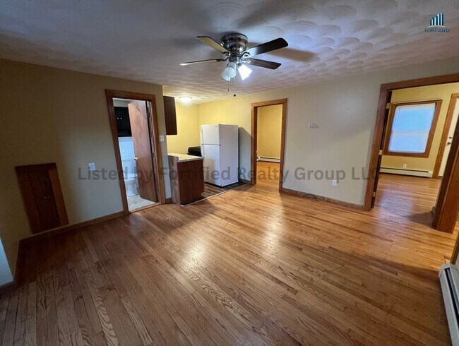 Photo - 106 Tuttle St Unidad 1