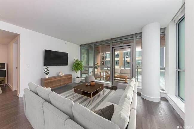 Photo - 718 Long Bridge St Unit 301