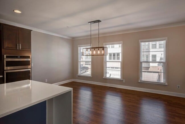 Photo - 2146 Hinton Dr