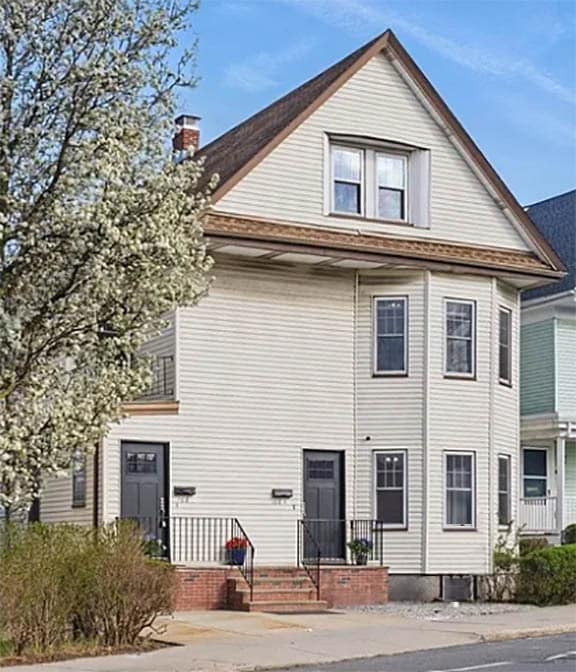 Photo - 168 Main St (Medford, MA)