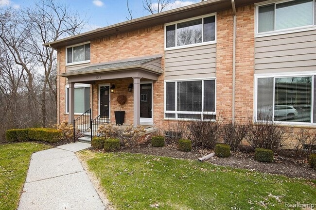 Building Photo - 1043 N Old Woodward Ave Unit 2