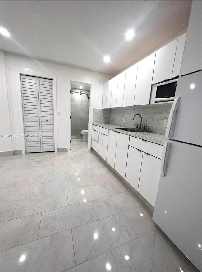 Building Photo - 4331 SW 147th Pl Unit 0