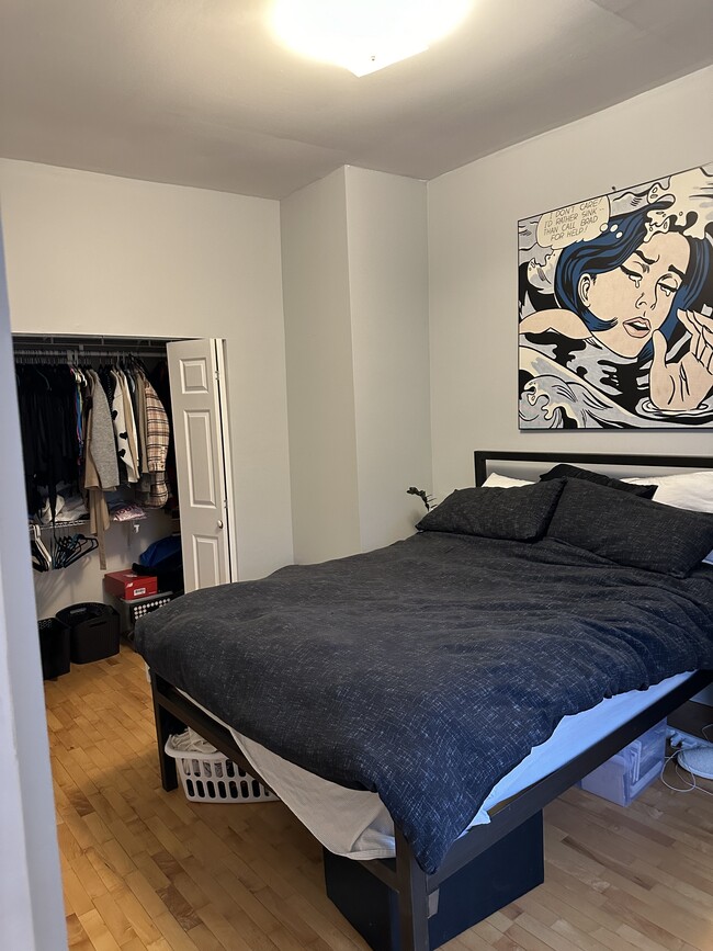 Photo - 1411 W Erie St Unit 2R