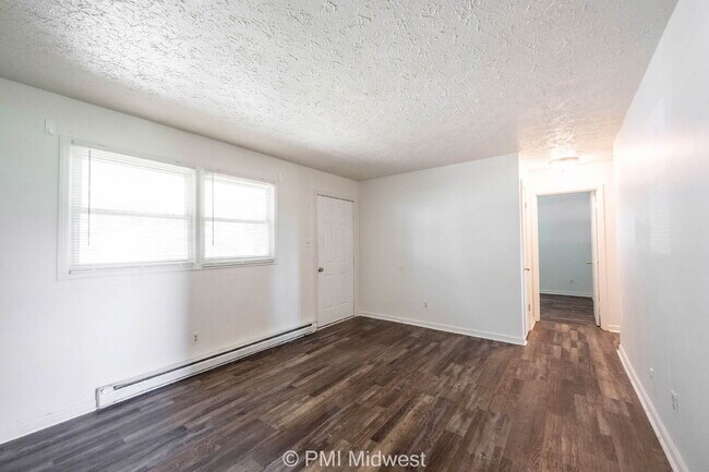 Photo - "Charming 2-Bedroom Retreat in Fountaintown with Spacious Layout – Your Cozy 844 Sq Ft Haven Awai... Unit 10B