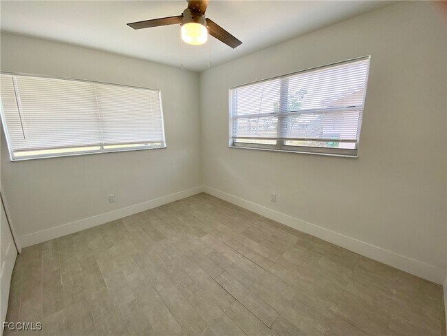 Photo - 317 Tarpon Dr