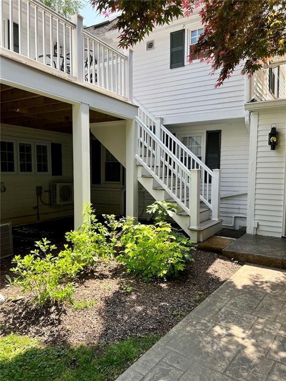 Photo - 9 Old Jenckes Hill Rd