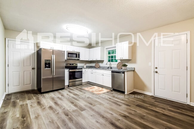 Photo - 145 Teal Pl