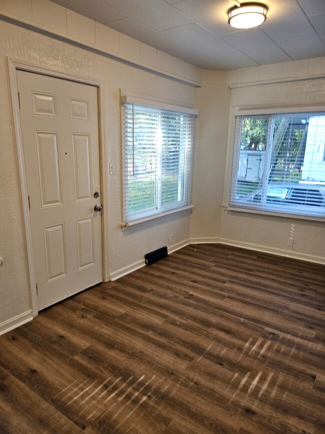 Photo - 1118 Santee Ave