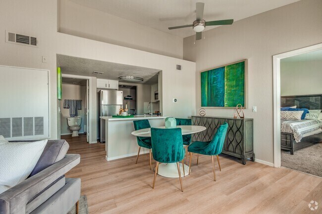 2 BR, 2 BA - 943 SF