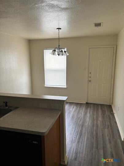 Building Photo - 1302 Dugger Cir Unit D Rental