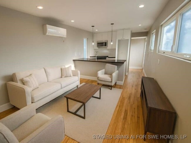 Photo - 1416 Dumble St