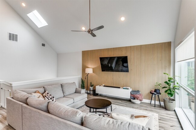 Photo - 1111 Barsotti Ct