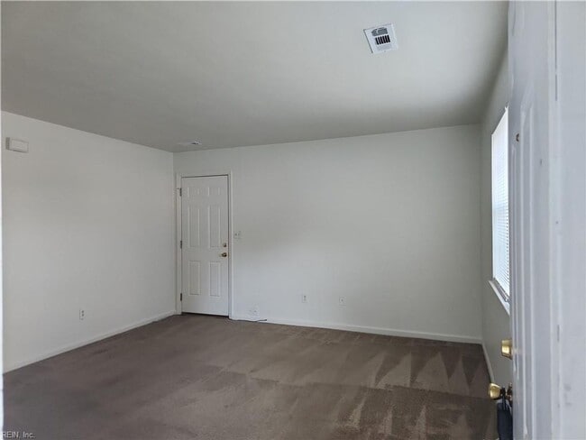 Photo - 6045 Bradford Dr