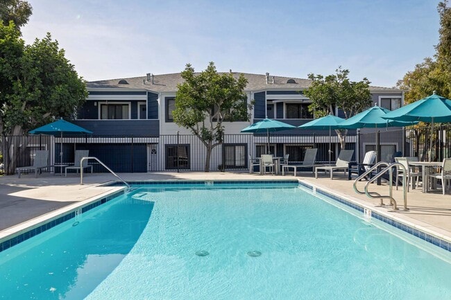 Building Photo - Calavo