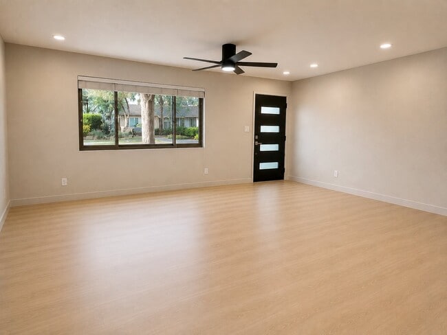 Photo - 8611 E Vista Dr