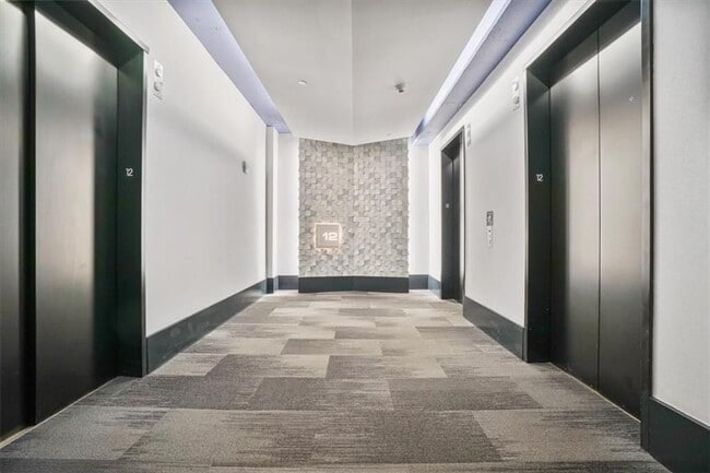 Photo - 943 Peachtree St NE