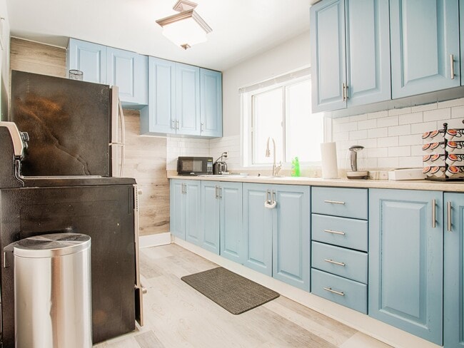 Photo - 46 Lippincott St W Unité Basement Apartment