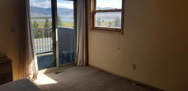 Photo - 404 Bayview Dr