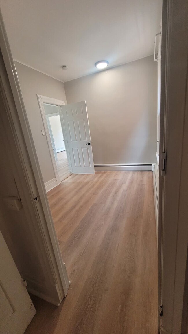 Photo - 1609 Highland Ave Unit B