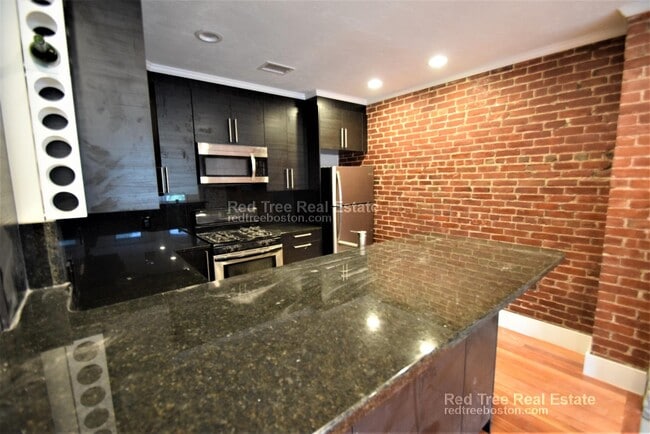 Photo - 1616 Beacon St Unit 2
