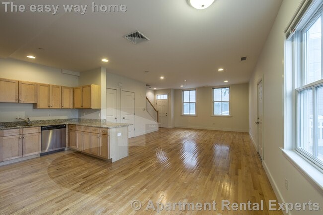 110 Second St Unit PH02