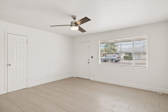Photo - 1909 N 72nd Pl Unit 1