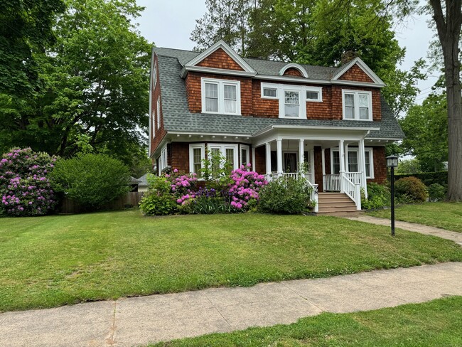 Photo - 98 Alden Ave Casa