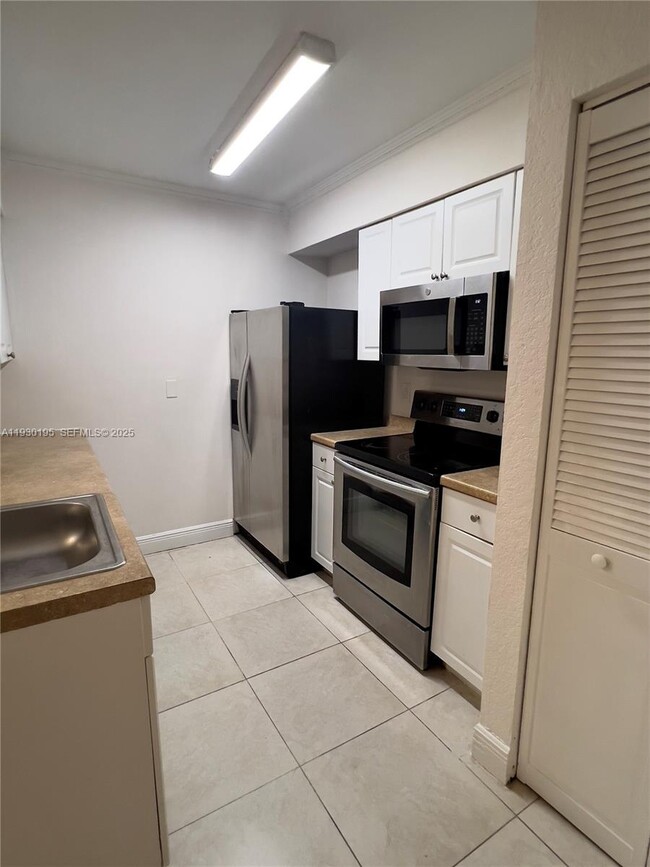 Photo - 2880 N Oakland Forest Dr Unit 107