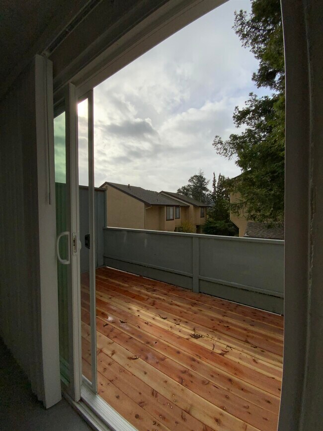 Photo - 461 Corte Arango