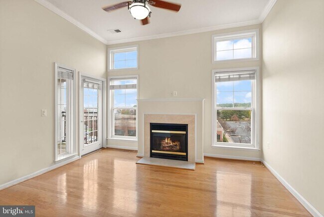 Photo - 3840 Lightfoot St Unit 449