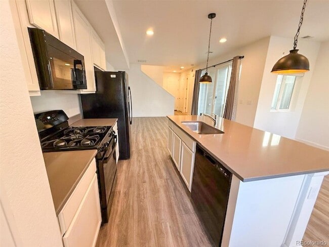 Photo - 591 S Pitkin Ct