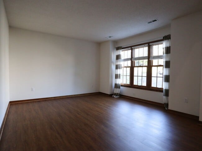 Photo - 4-Bedroom Home on Quiet Cul-de-Sac - Must See