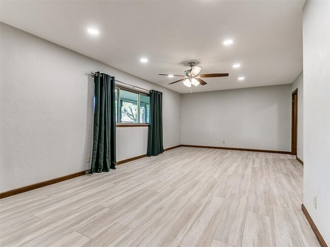 Photo - 2641 Osborne Dr