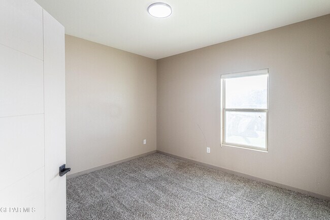 Photo - 1792 Kayla Bree St