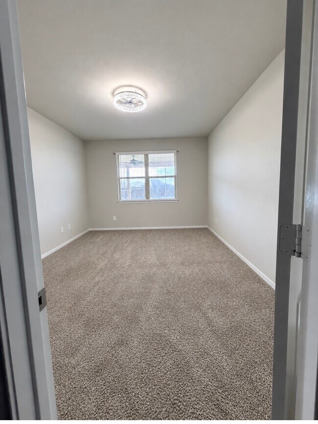 5439 Redwood Summit Ln