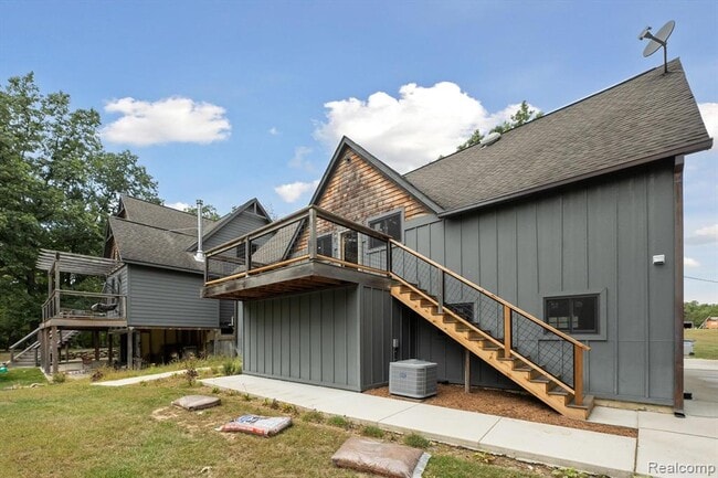 Building Photo - 9824 Hidden Acres Rental