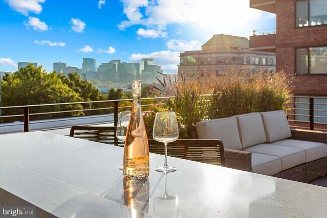 Photo - 2525 Pennsylvania Ave NW Unidad 303